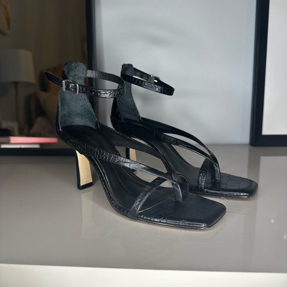 Gianni Bini Strappy Sandles
